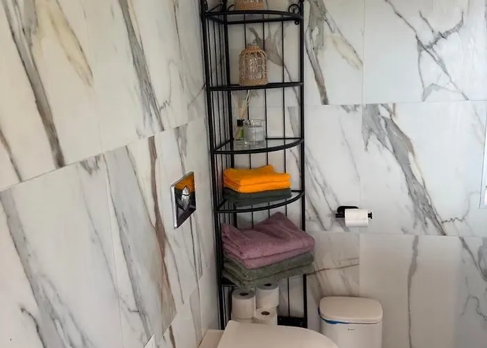 Apartment Modern In Rouge